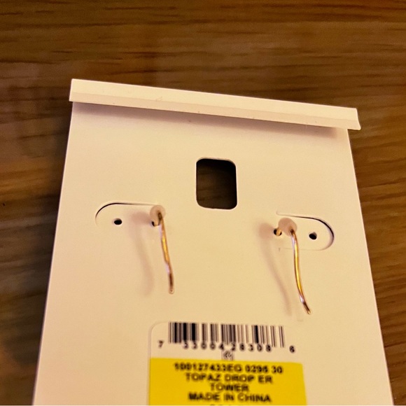 A Glowing Hue Runs Through These Golden Color Crystal and Stone hanging earrings - Picture 5 of 6